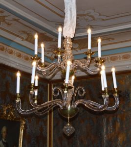 Kronleuchter & Licht am Anfang des 18. Jh. in Sachsen / Chandeliers & Light in Saxony at the beginning of the 18th C.